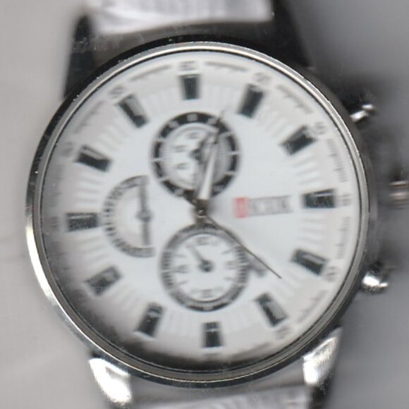 BRAND NEW ANALOG WATCH WHITE. - Picture 1 of 2